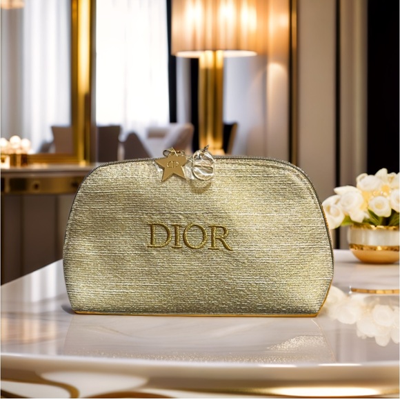 ✨ Limited edition Dior 2024 holiday makeup bag - Picture 2 of 5